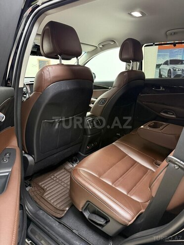 Kia Sorento-9