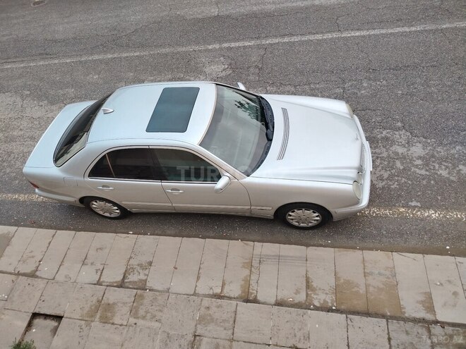 Mercedes E 240-9