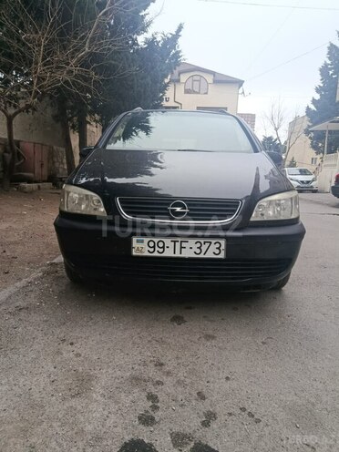 Opel Zafira-1