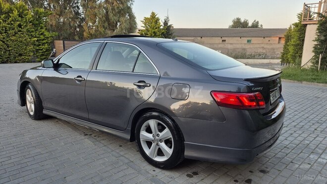 Toyota Camry-7
