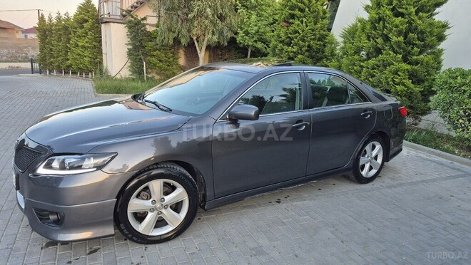 Toyota Camry-8