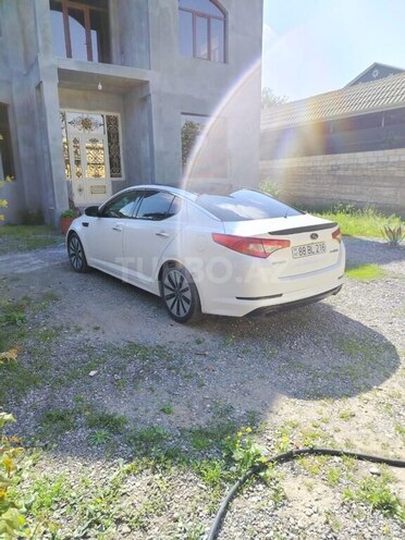 Kia Optima-4