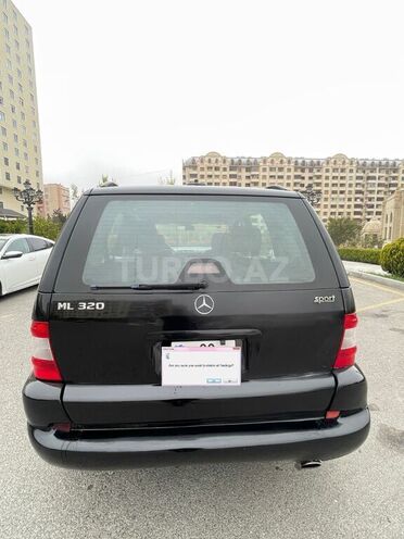 Mercedes ML 320-2