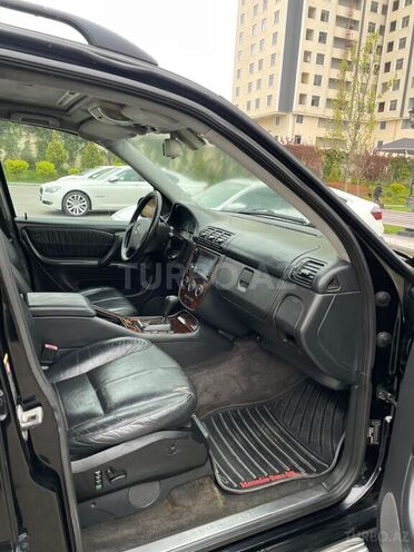 Mercedes ML 320-8
