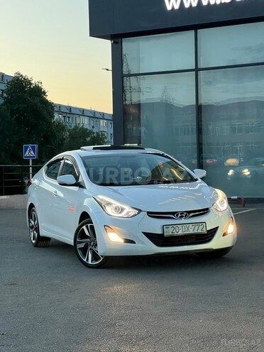 Hyundai Elantra-4