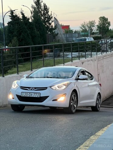 Hyundai Elantra-5