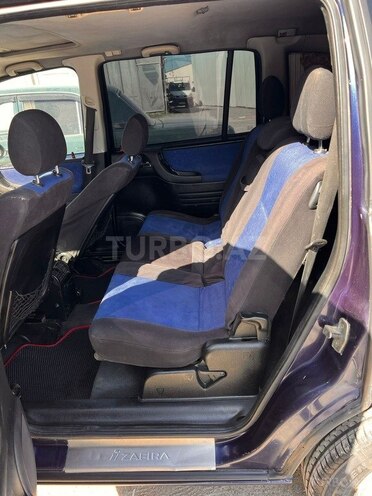 Opel Zafira-5