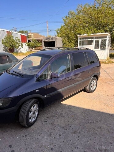 Opel Zafira-4