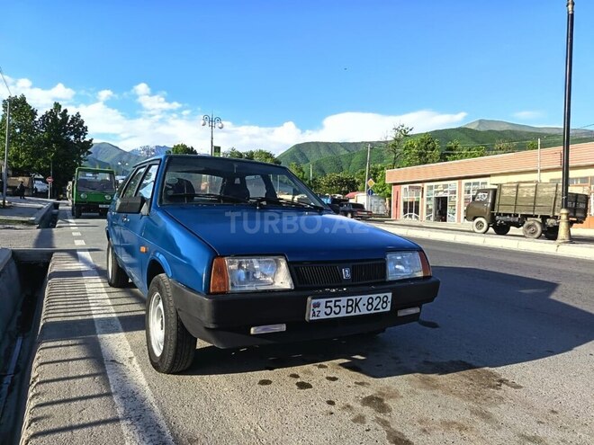 LADA (VAZ) 2109-2