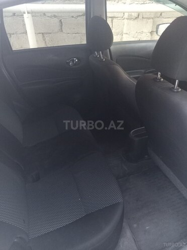 Nissan Note-5