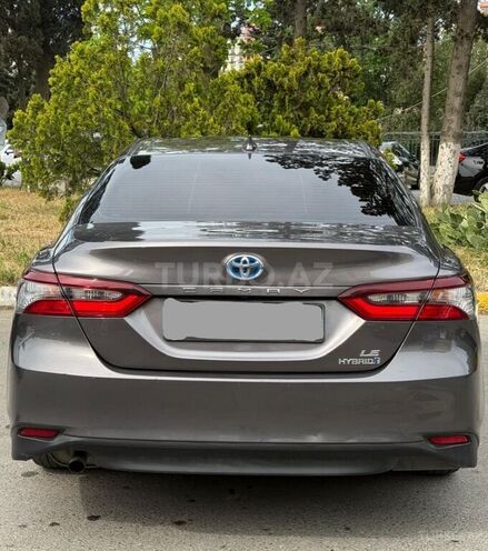 Toyota Camry-3