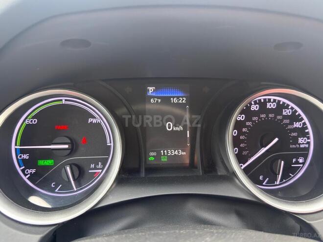 Toyota Camry-10