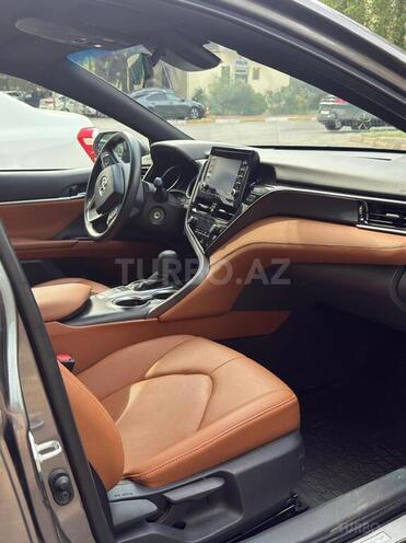 Toyota Camry-7