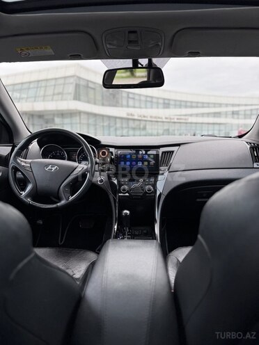 Hyundai Sonata-14