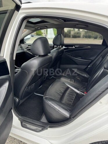 Hyundai Sonata-9