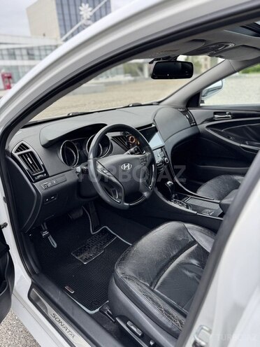 Hyundai Sonata-10