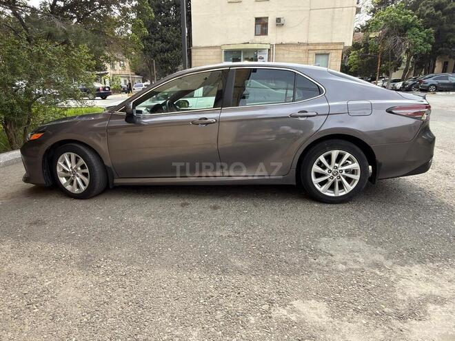 Toyota Camry-5