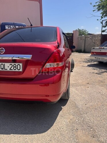 Nissan Tiida-4
