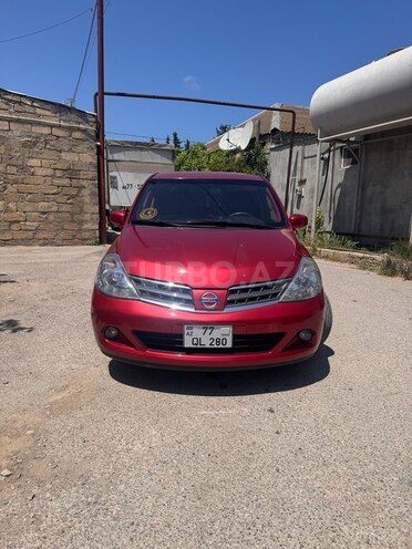 Nissan Tiida-1