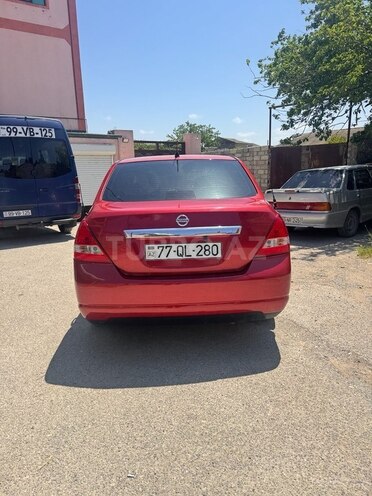 Nissan Tiida-8