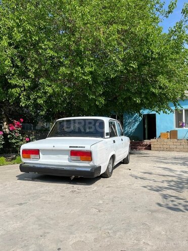 LADA (VAZ) 2107-2