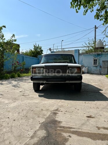 LADA (VAZ) 2107-1