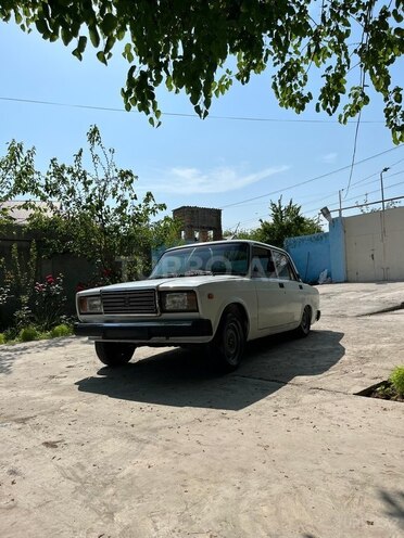 LADA (VAZ) 2107-4