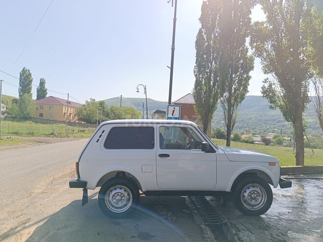 LADA (VAZ) Niva-2