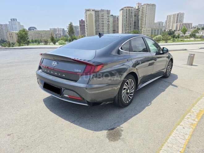 Hyundai Sonata-5