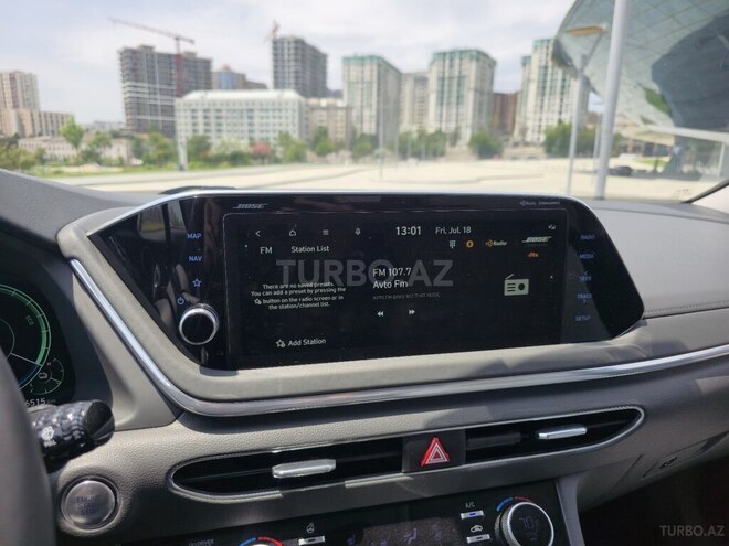 Hyundai Sonata-11