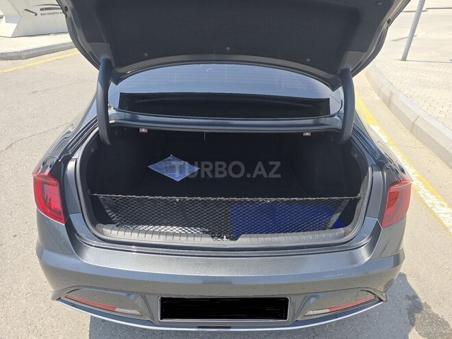 Hyundai Sonata-16