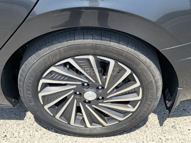Hyundai Sonata-17