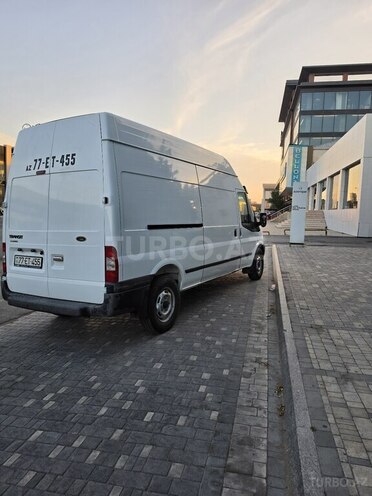 Ford Transit-7
