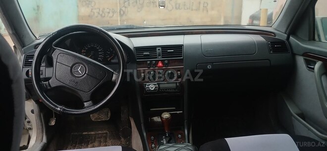 Mercedes C 200-11