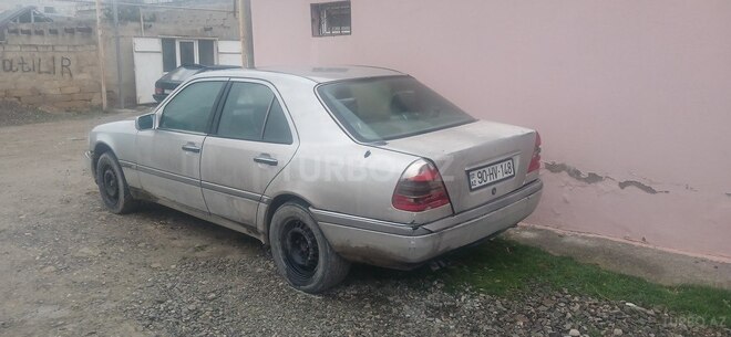 Mercedes C 200-2