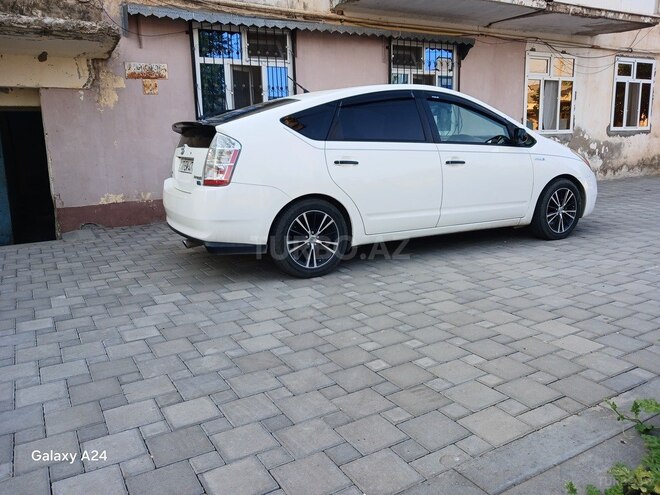 Toyota Prius-3
