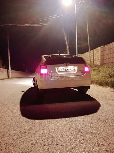 Toyota Prius-8