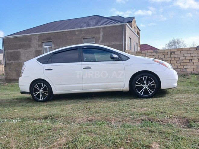 Toyota Prius-10