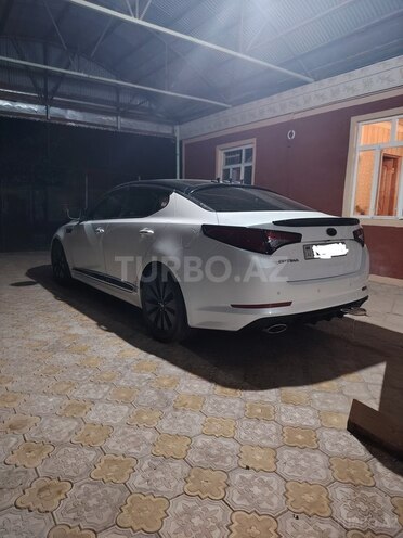 Kia Optima-4