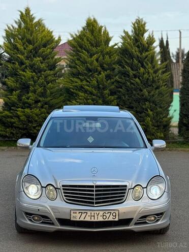 Mercedes E 220-1