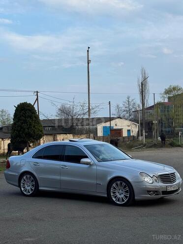 Mercedes E 220-3