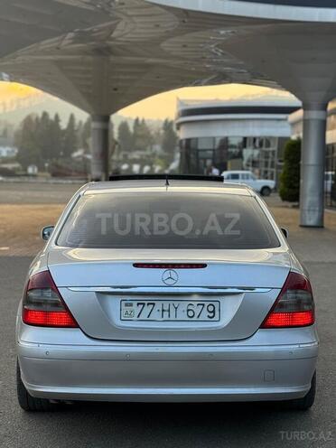 Mercedes E 220-2