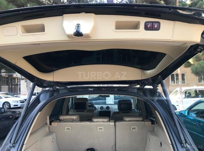 Mercedes ML 63 AMG-5