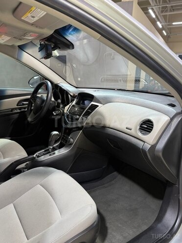 Chevrolet Cruze-9