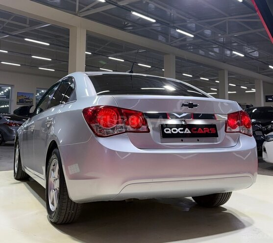 Chevrolet Cruze-8