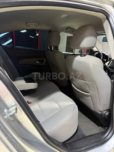 Chevrolet Cruze-14