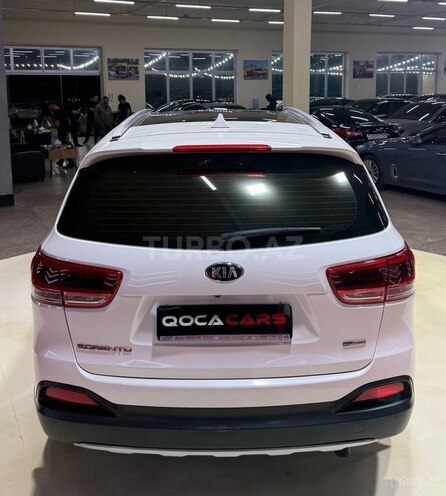 Kia Sorento-12