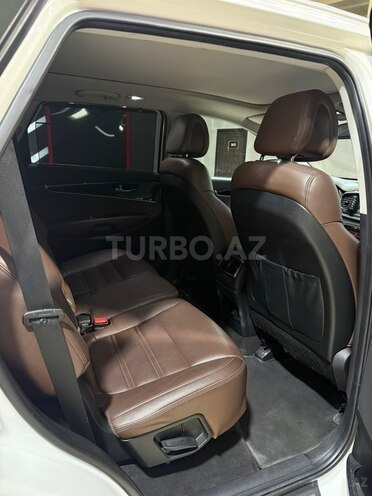 Kia Sorento-19