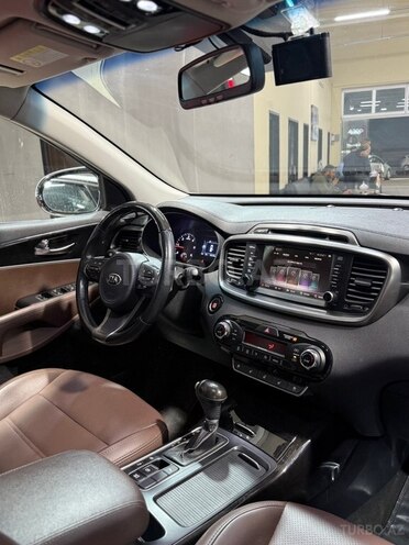 Kia Sorento-17