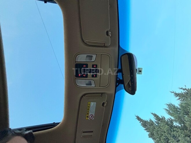 Kia Carnival-8